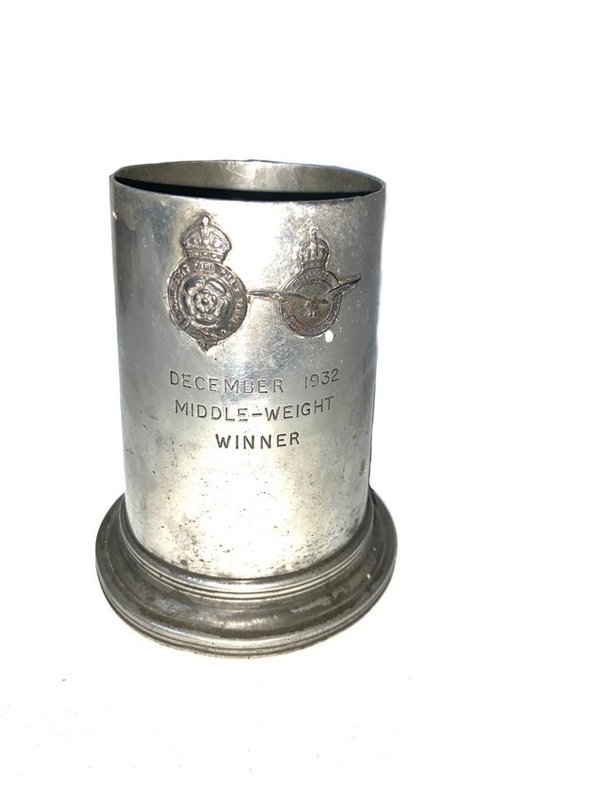 1932 British Champion Middle-Weight Cup